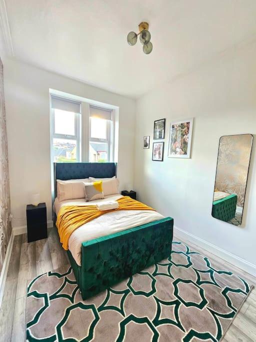 Spacious Haven With Free Parking Glasgow Exterior foto